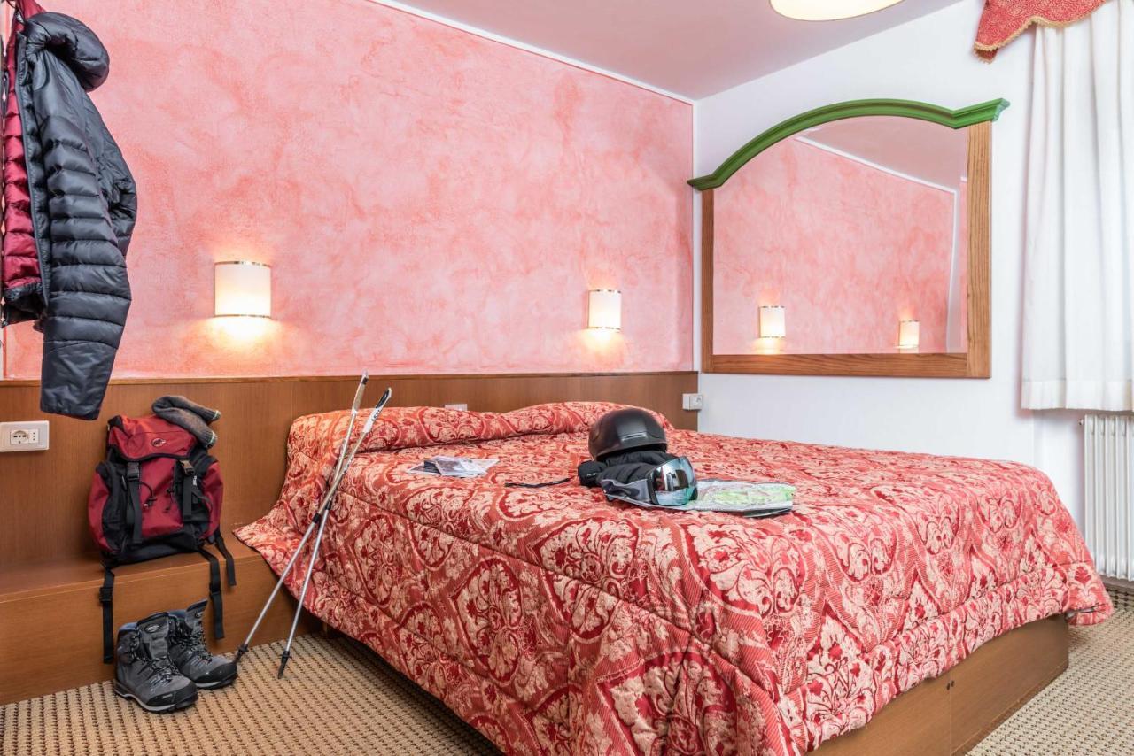 Hotel Italo مادونا دي كامبيليو المظهر الخارجي الصورة