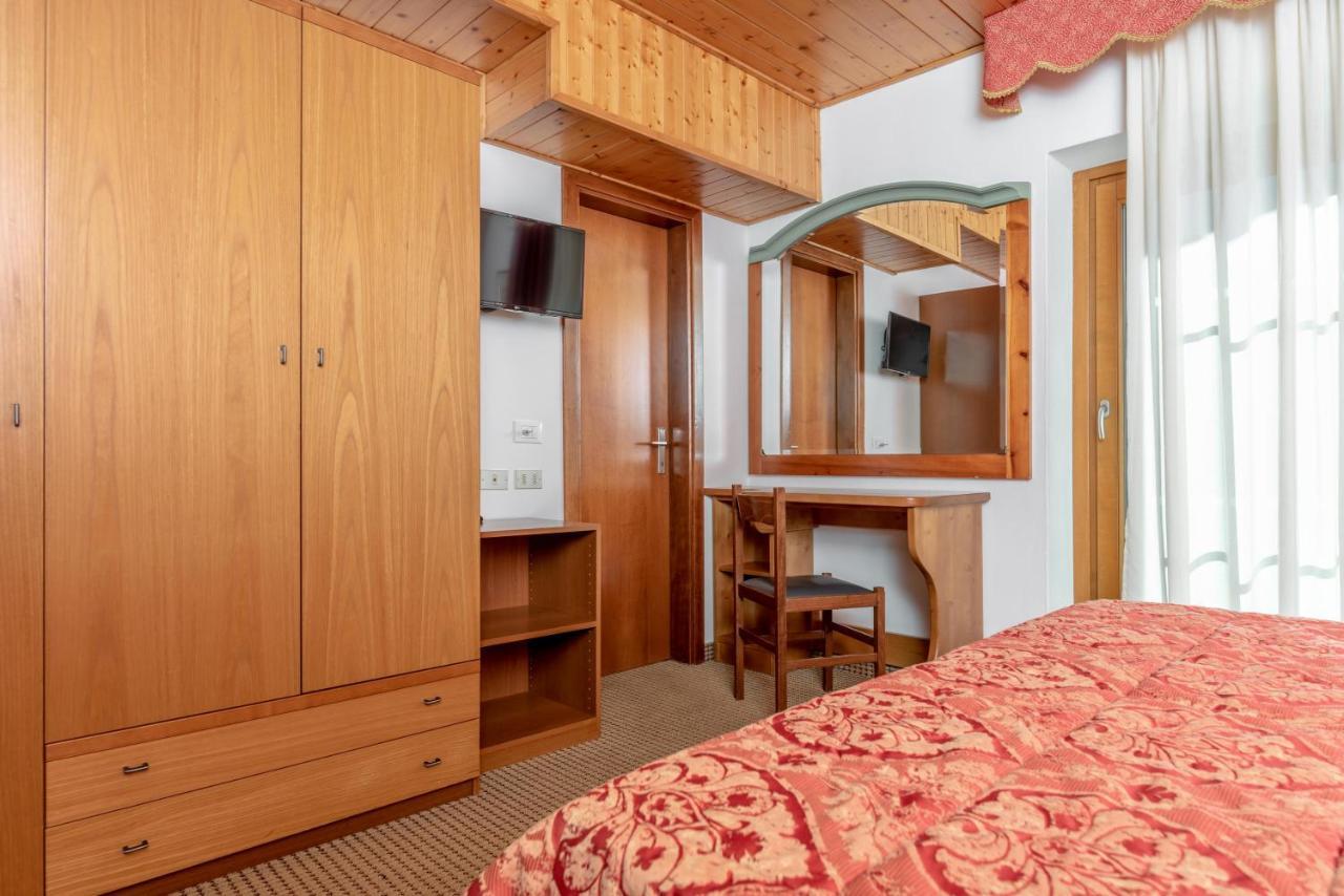 Hotel Italo مادونا دي كامبيليو المظهر الخارجي الصورة