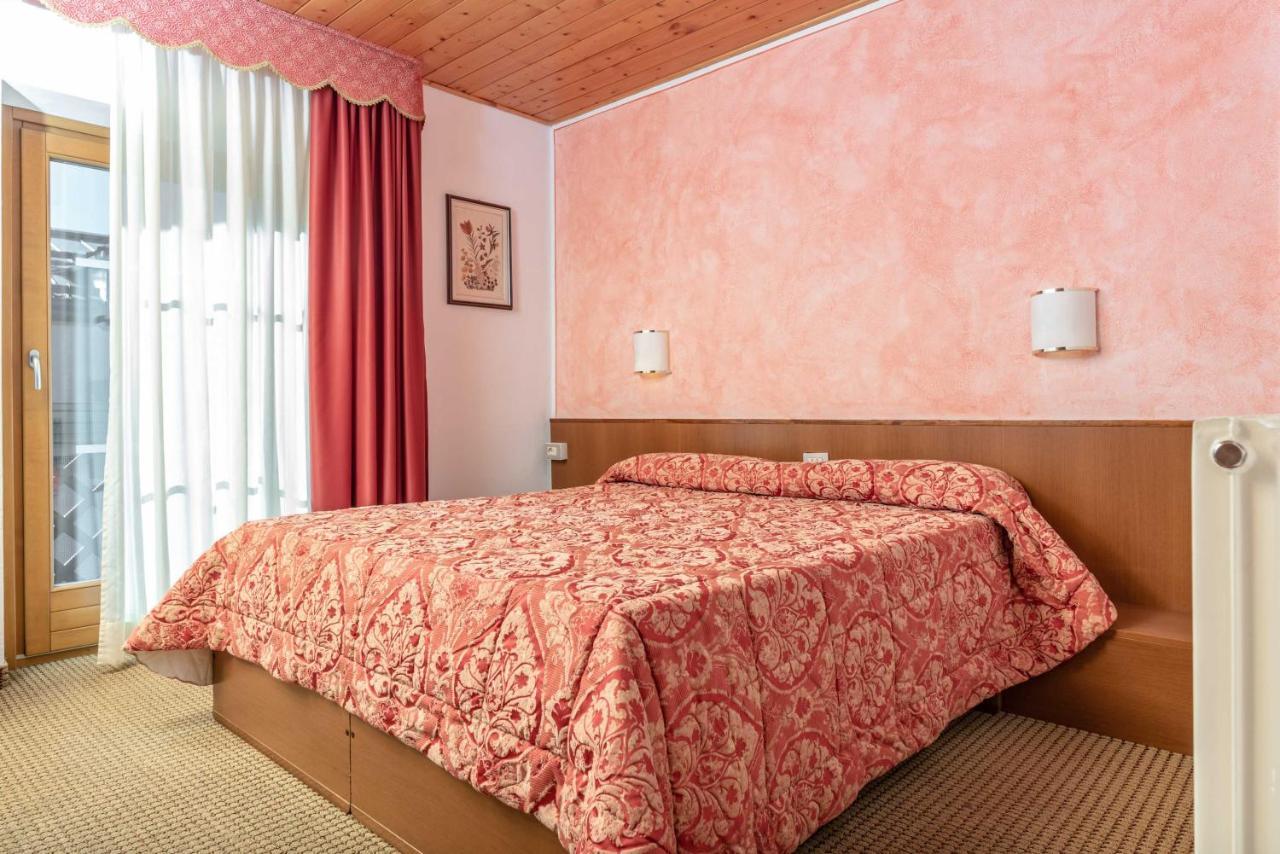 Hotel Italo مادونا دي كامبيليو المظهر الخارجي الصورة