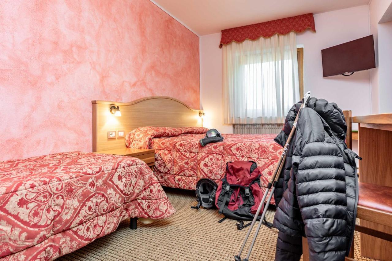 Hotel Italo مادونا دي كامبيليو المظهر الخارجي الصورة
