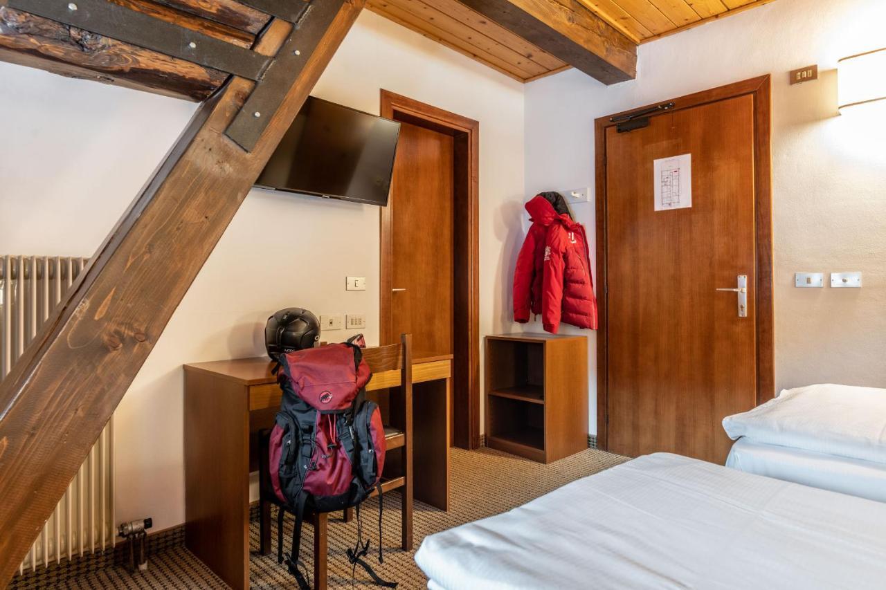 Hotel Italo مادونا دي كامبيليو المظهر الخارجي الصورة